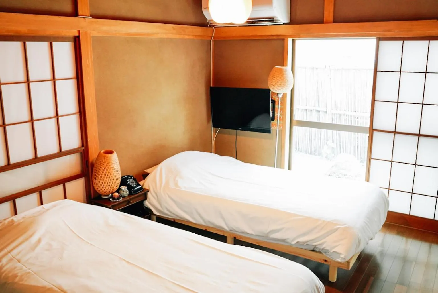 Tipy Records Inn Hanare Odawara Japan