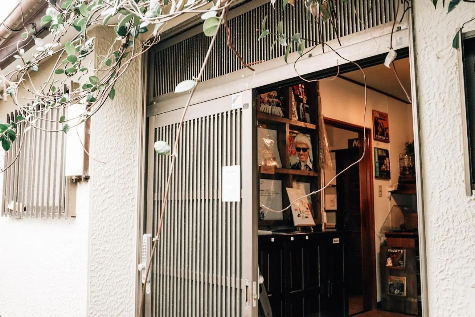 Tipy Records Inn Hanare Odawara Japan